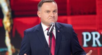 Poland Eyes Longer Presidential Term, Czech Government Advised to Buy Back National Airlines